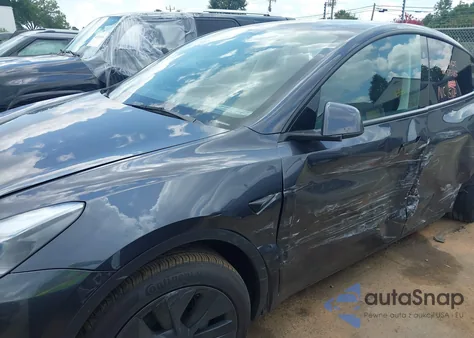 2025 Tesla Model Y Long Range Dual Motor All-Wheel Drive from USA, damaged, VIN 7SAYGDED8SA375687